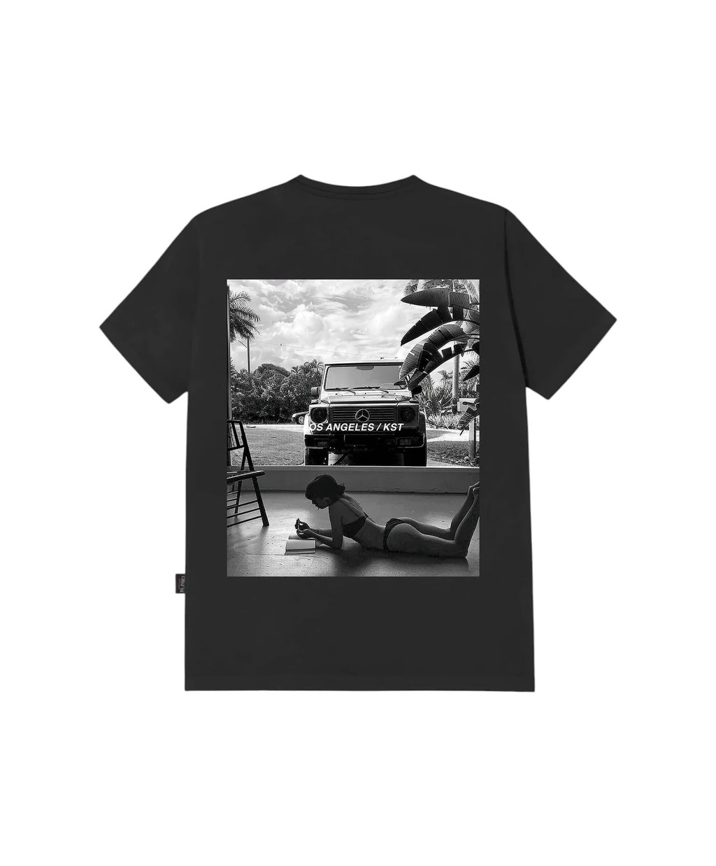 T-SHIRT WINDOW BLACK REGOLARE VESTIBILITÀ